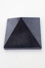 Tamburlanmış Shungite Piramit Doğal Taş