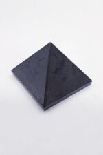 Tamburlanmış Shungite Küçük Piramit Doğal Taş - Görsel 3