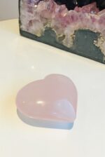 Kalp şeklinde Pembe kuvars doğal taş - Görsel 2